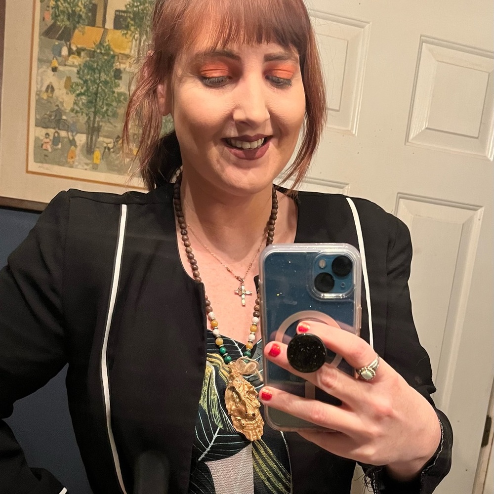 Meet your Posher, Leanne.